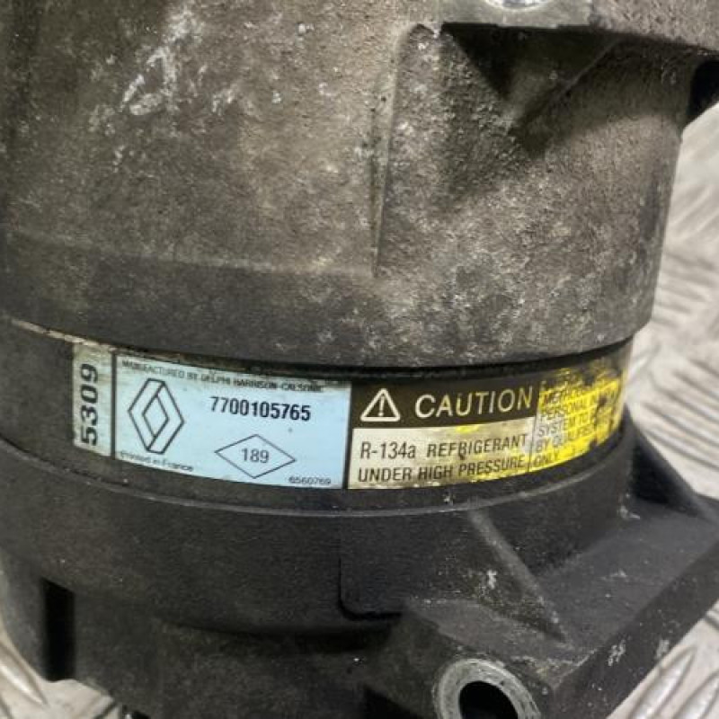 Compresseur clim RENAULT TRAFIC 2 Photo n°4