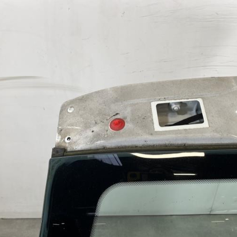 Malle/Hayon arriere RENAULT CLIO 2 CAMPUS Photo n°2