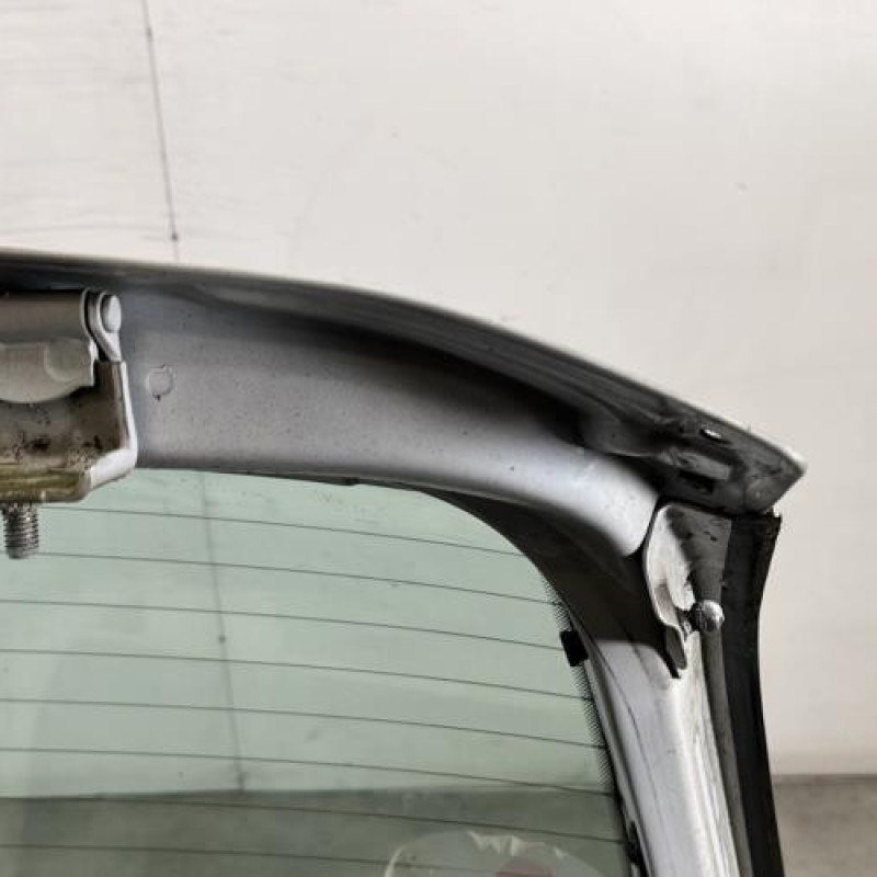 Malle/Hayon arriere RENAULT CLIO 2 CAMPUS Photo n°7