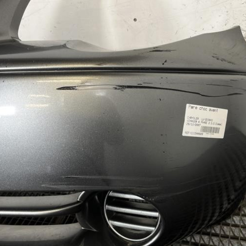 Pare choc avant CHRYSLER VOYAGER 4 Photo n°5