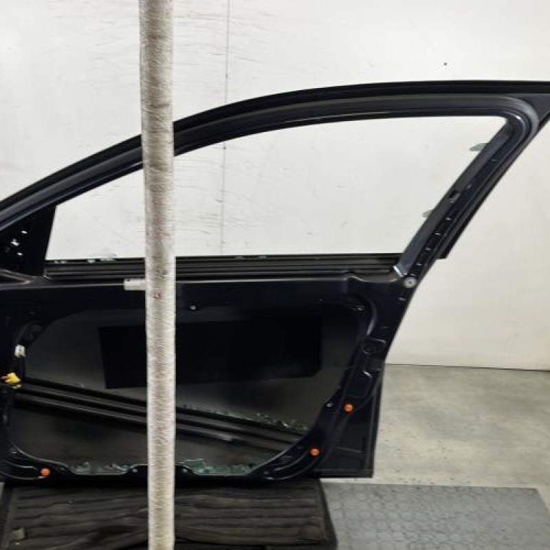 Porte avant droit MERCEDES CLASSE C 204 Photo n°4