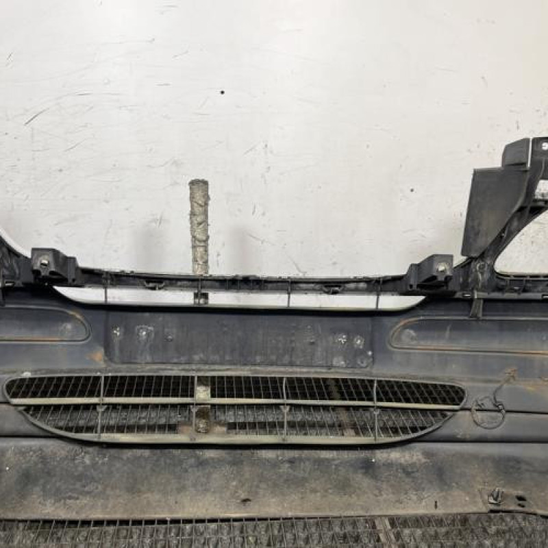 Pare choc avant MERCEDES VITO 639 Photo n°5