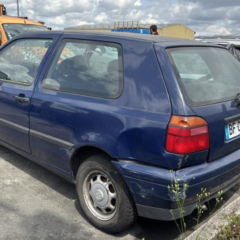 Pare choc avant VOLKSWAGEN GOLF 3 Photo n°11