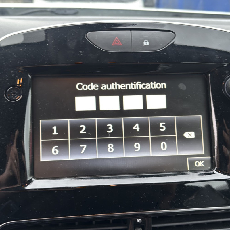 RENAULT CLIO 4 PHASE 2 1.5 DCI - 8V TURBO Photo n°16