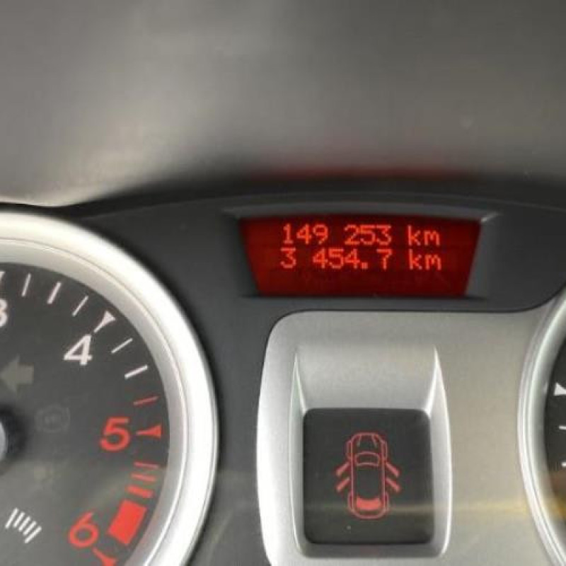 Renfort pare choc avant (traverse) RENAULT CLIO 3 Photo n°18