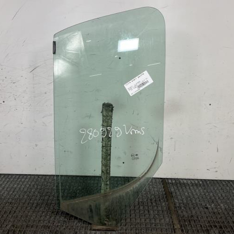 Vitre avant gauche PEUGEOT BOXER 3 Photo n°1