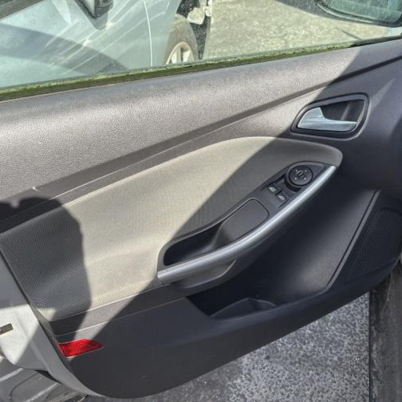 Renfort pare choc arriere (traverse) FORD FOCUS 3 Photo n°16