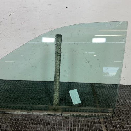 Vitre avant gauche CHRYSLER VOYAGER 4 Photo n°1