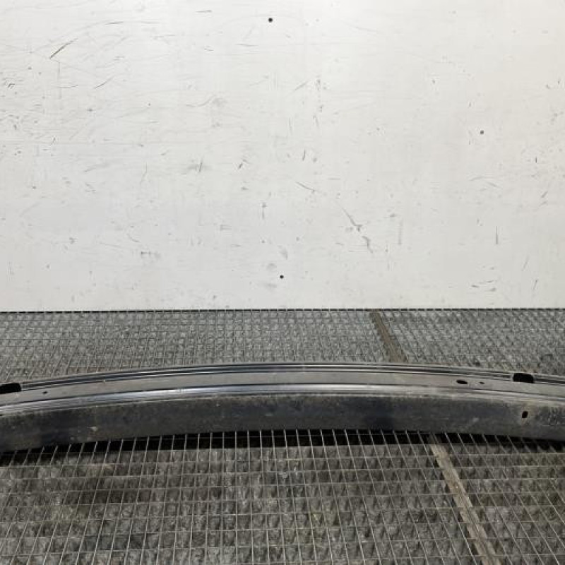 Renfort pare choc arriere (traverse) CHRYSLER VOYAGER 4 Photo n°1