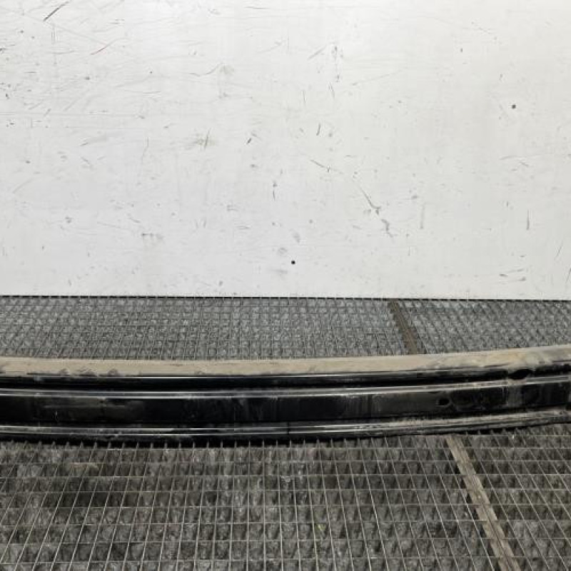 Renfort pare choc arriere (traverse) CHRYSLER VOYAGER 4 Photo n°4