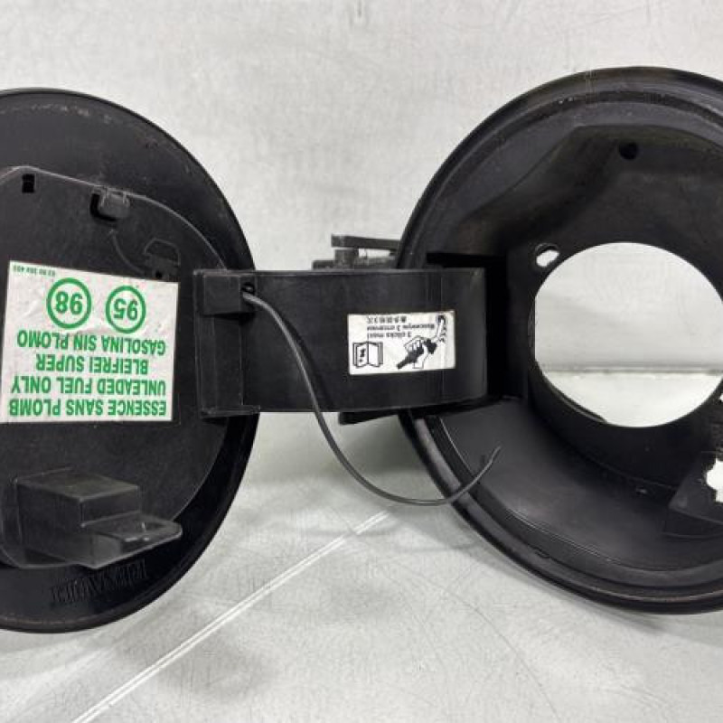 Trappe d'essence RENAULT CLIO 4 Photo n°3