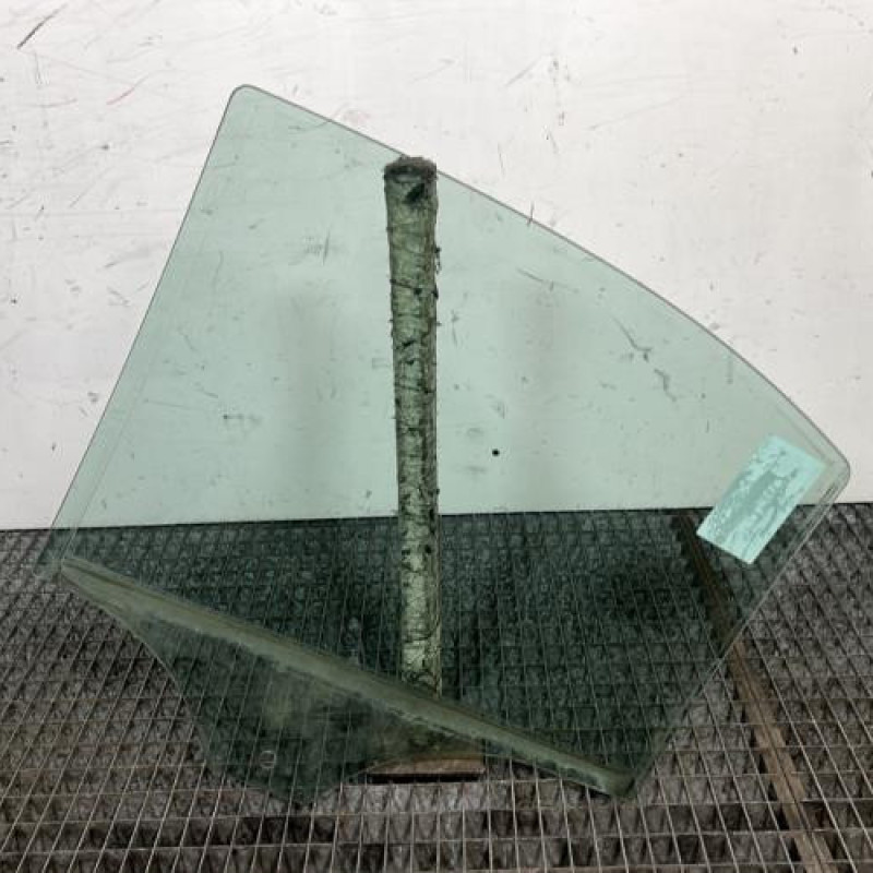 Vitre arriere droit MERCEDES CLASSE C 203 Photo n°4