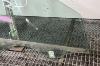 Vitre avant droit MERCEDES CLASSE C 203