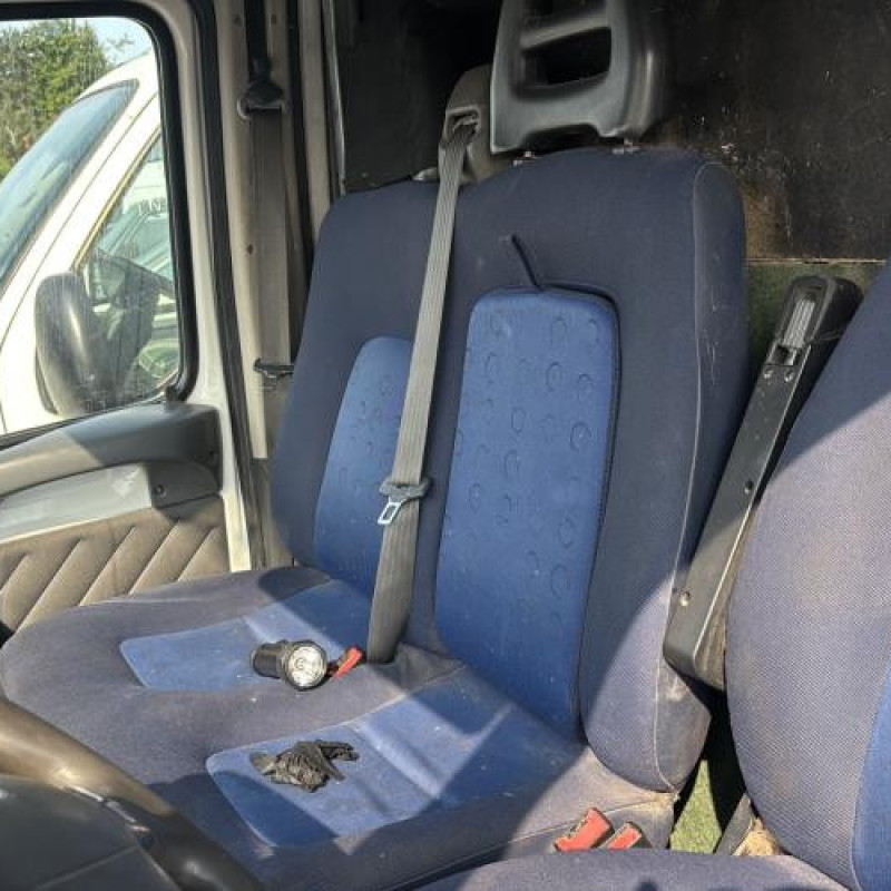 Vitre avant droit PEUGEOT BOXER 2 Photo n°15