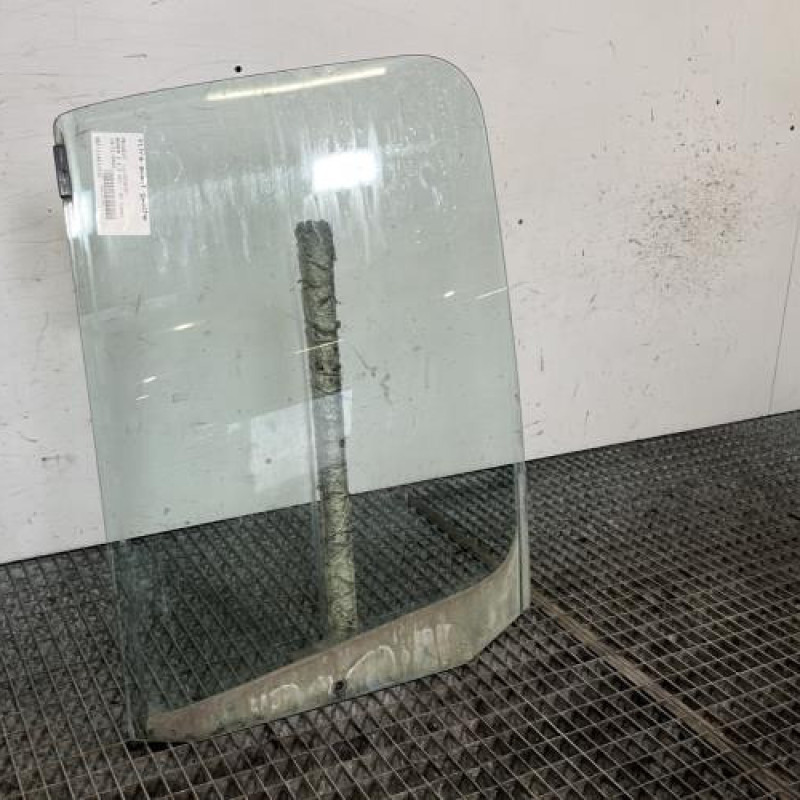 Vitre avant gauche PEUGEOT BOXER 2 Photo n°2