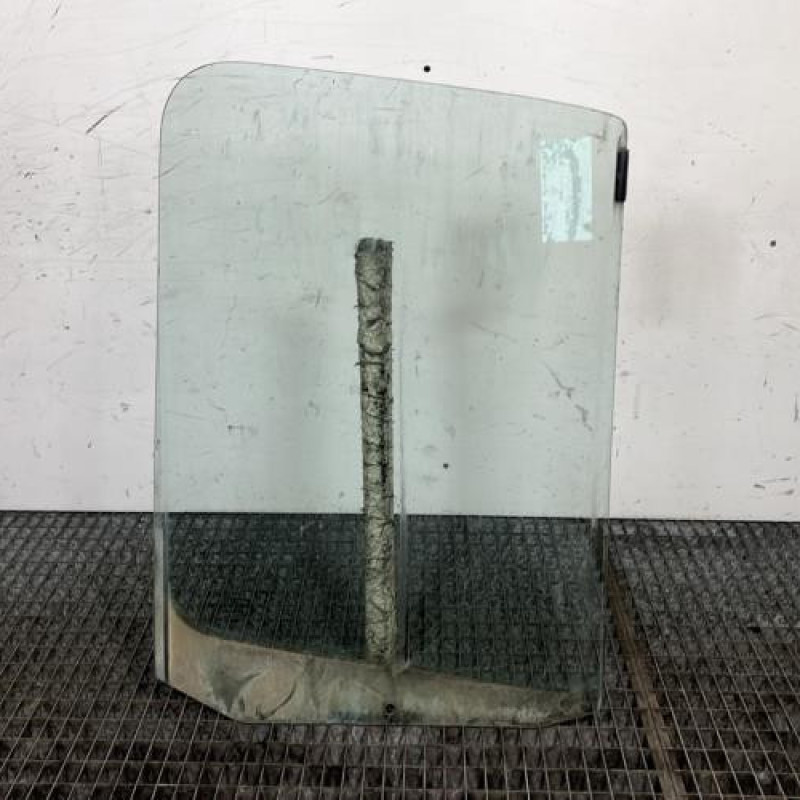 Vitre avant gauche PEUGEOT BOXER 2 Photo n°4