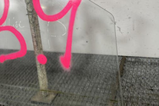 Vitre avant droit MERCEDES VITO 639