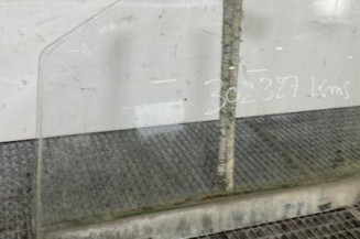 Vitre avant gauche MERCEDES VITO 639