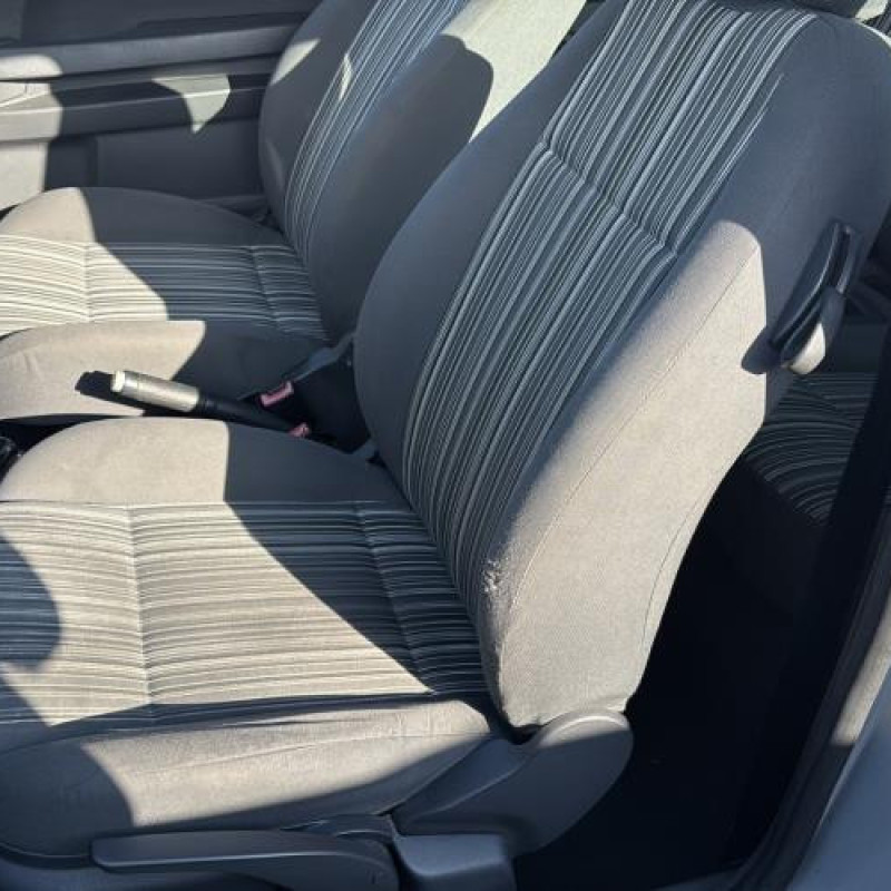 Trappe d'essence VOLKSWAGEN FOX Photo n°14