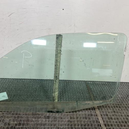 Vitre avant gauche RENAULT CLIO 2 CAMPUS Photo n°1