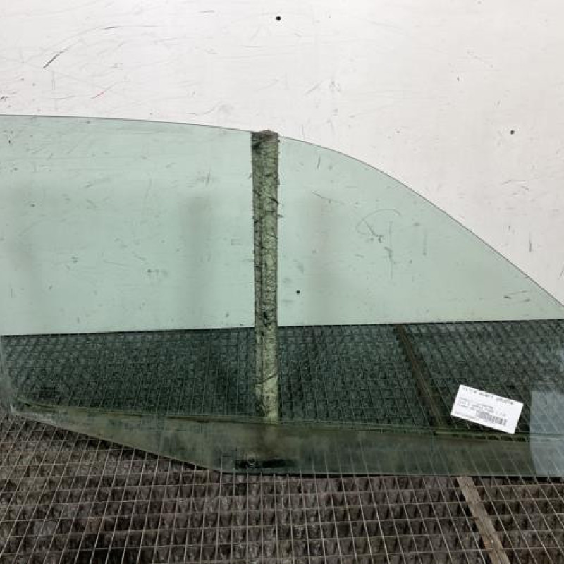 Vitre avant gauche RENAULT CLIO 2 CAMPUS Photo n°4