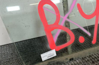 Vitre avant droit VOLKSWAGEN GOLF 3