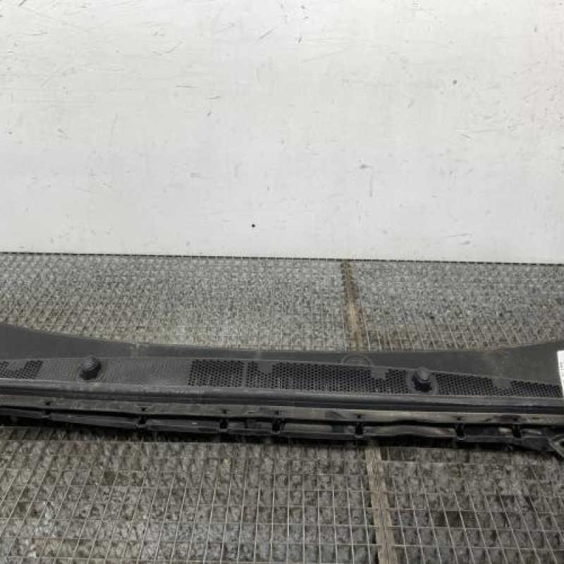 Baie de pare brise PEUGEOT 308 2 Photo n°1