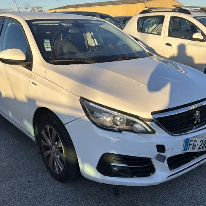 Baie de pare brise PEUGEOT 308 2 Photo n°6