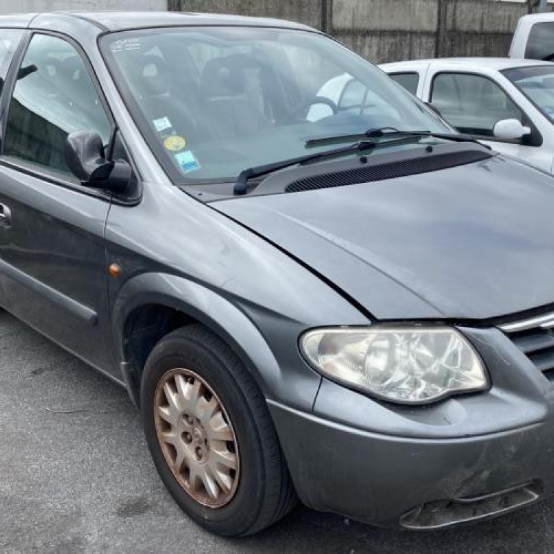 Calandre CHRYSLER VOYAGER 4 Photo n°6