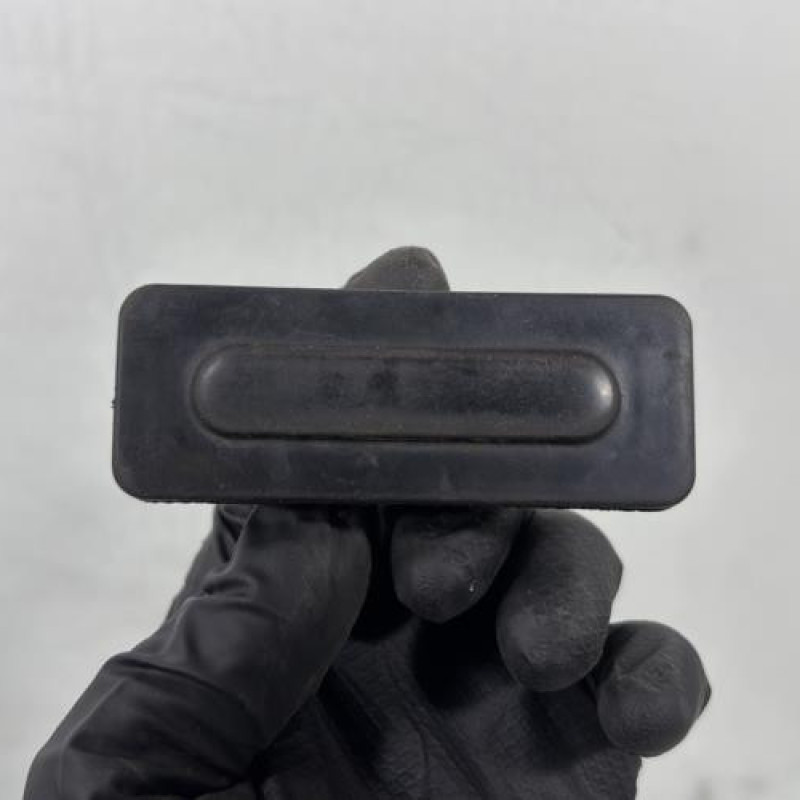 Bouton de coffre PEUGEOT 2008 1 Photo n°1