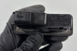 Bouton de coffre PEUGEOT 2008 1