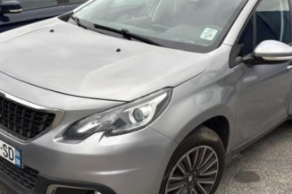 Baie de pare brise PEUGEOT 2008 1