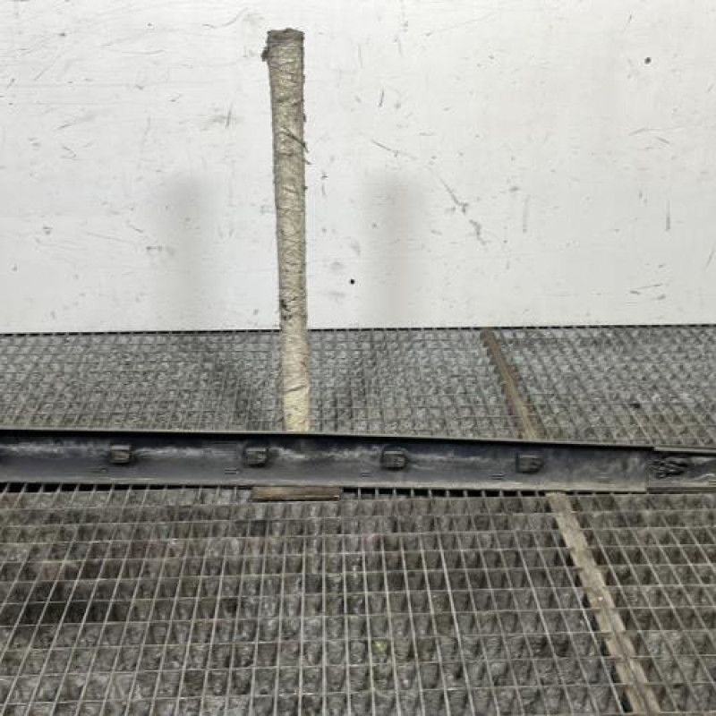 Baguette de porte avant gauche RENAULT CLIO 2 CAMPUS Photo n°4