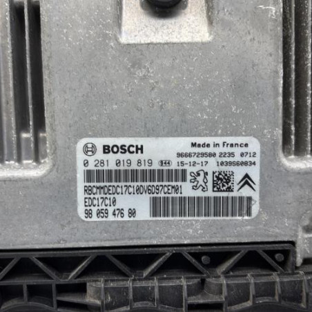 Calculateur moteur PEUGEOT 208 1