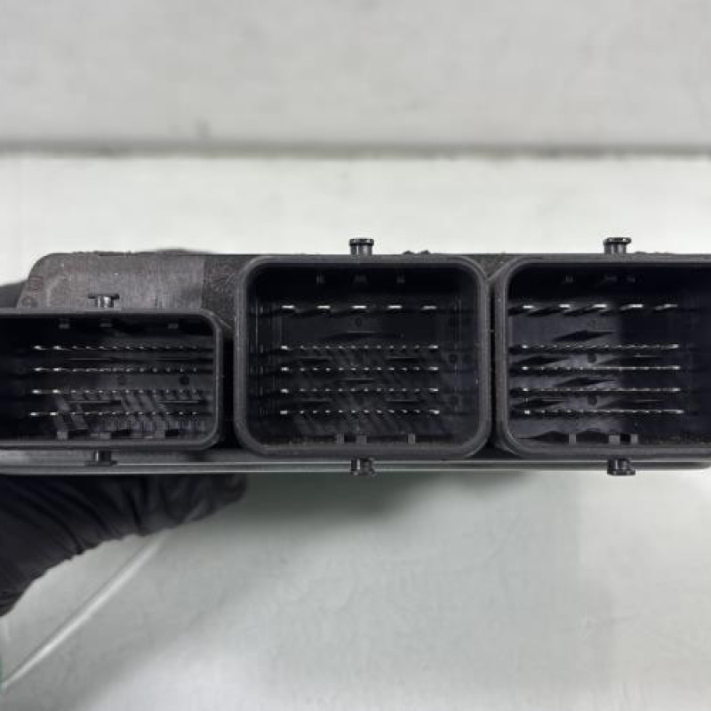 Calculateur moteur PEUGEOT 3008 1 Photo n°3