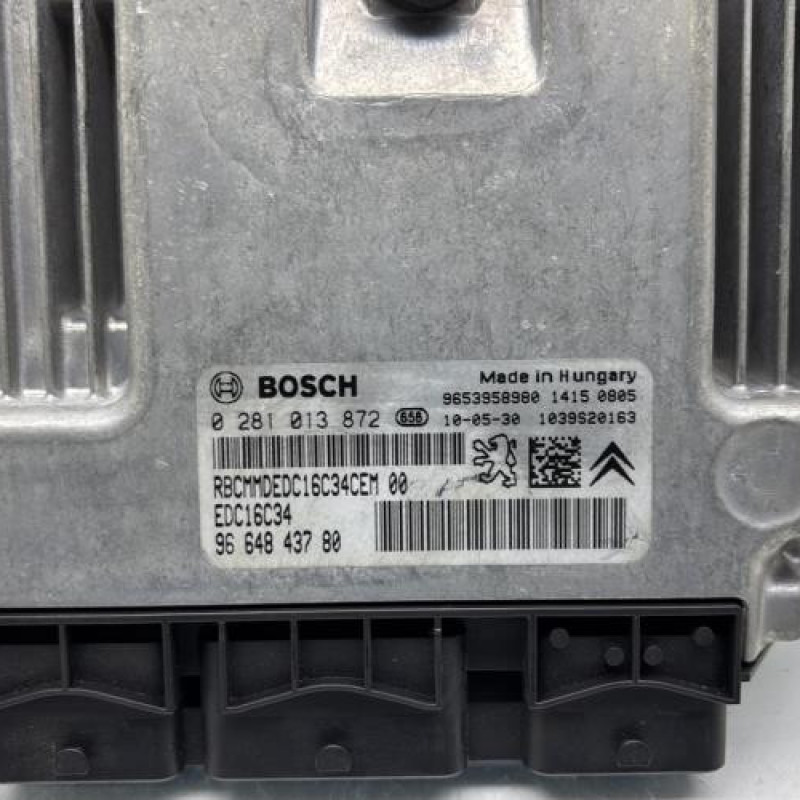 Calculateur moteur PEUGEOT 207 Photo n°2