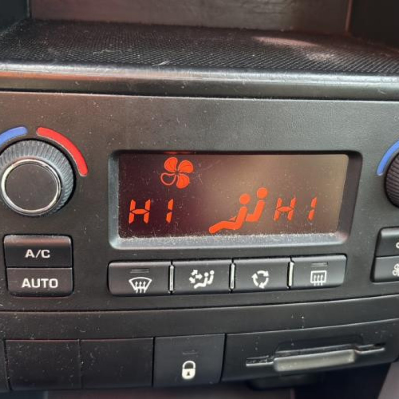 Calculateur moteur PEUGEOT 207 Photo n°19