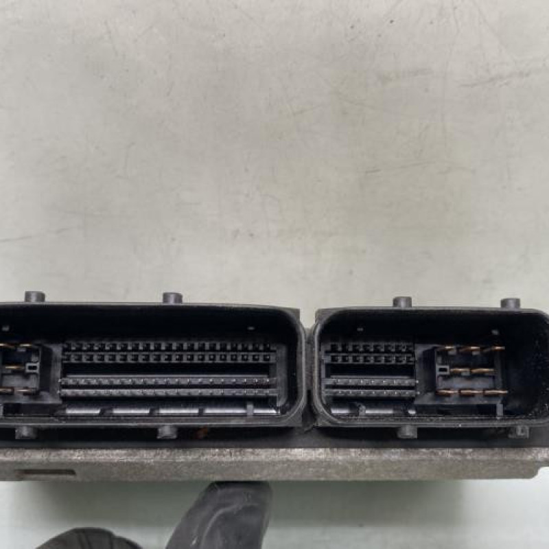 Calculateur moteur VOLKSWAGEN FOX Photo n°3