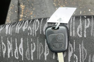 Calculateur moteur PEUGEOT 307