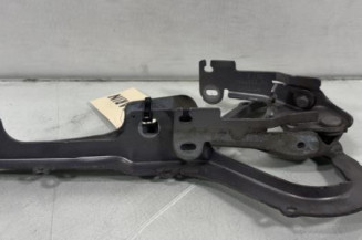 Charniere de capot PEUGEOT 2008 1