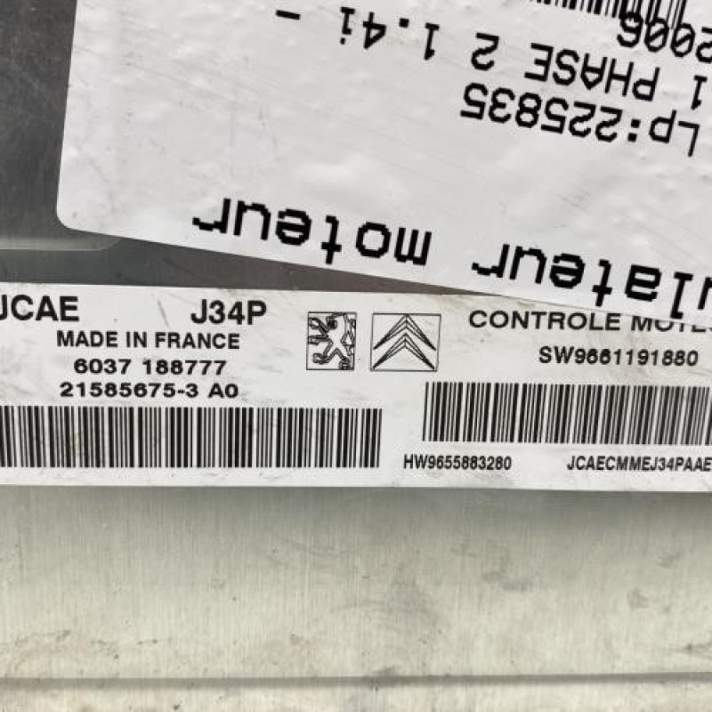 Calculateur moteur CITROEN BERLINGO 1 Photo n°4