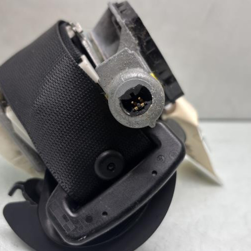 Pretensionneur de ceinture avant droit MERCEDES CLASSE C 204 Photo n°4