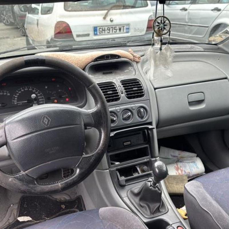 Aile avant gauche RENAULT LAGUNA 1 Photo n°18