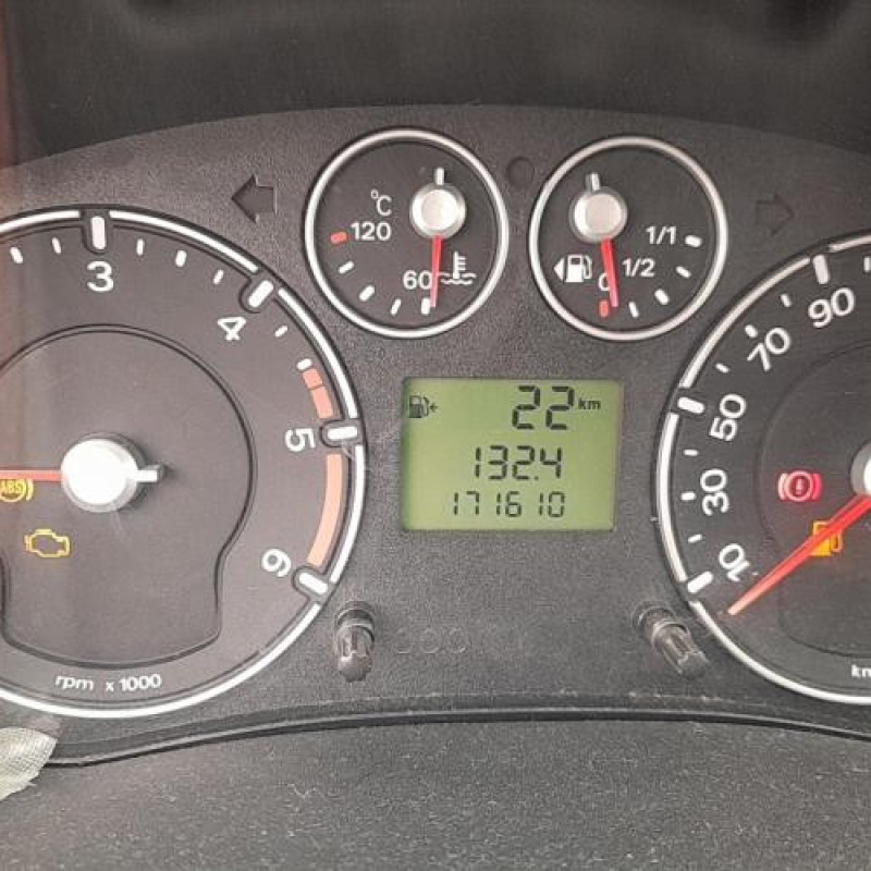 Aile avant droit FORD FIESTA 5 Photo n°12