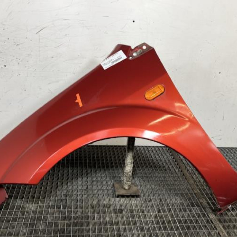 Aile avant gauche FORD FIESTA 5 Photo n°1