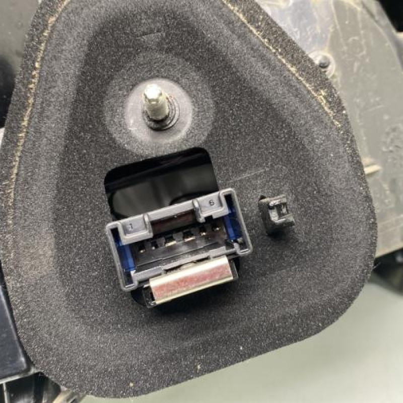 Feu arriere principal droit (feux) PEUGEOT 208 2 Photo n°3