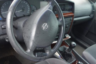 Amortisseur avant droit OPEL OMEGA B