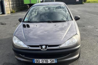 Pare choc avant PEUGEOT 206