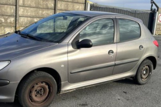 Pare choc avant PEUGEOT 206