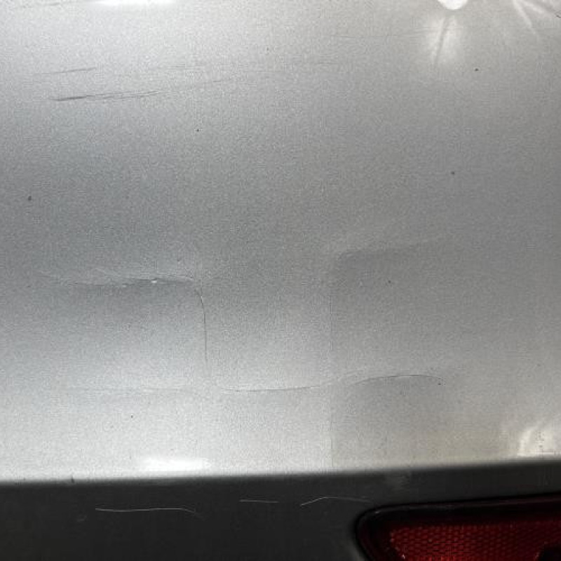 Pare choc arriere RENAULT CLIO 3 Photo n°4